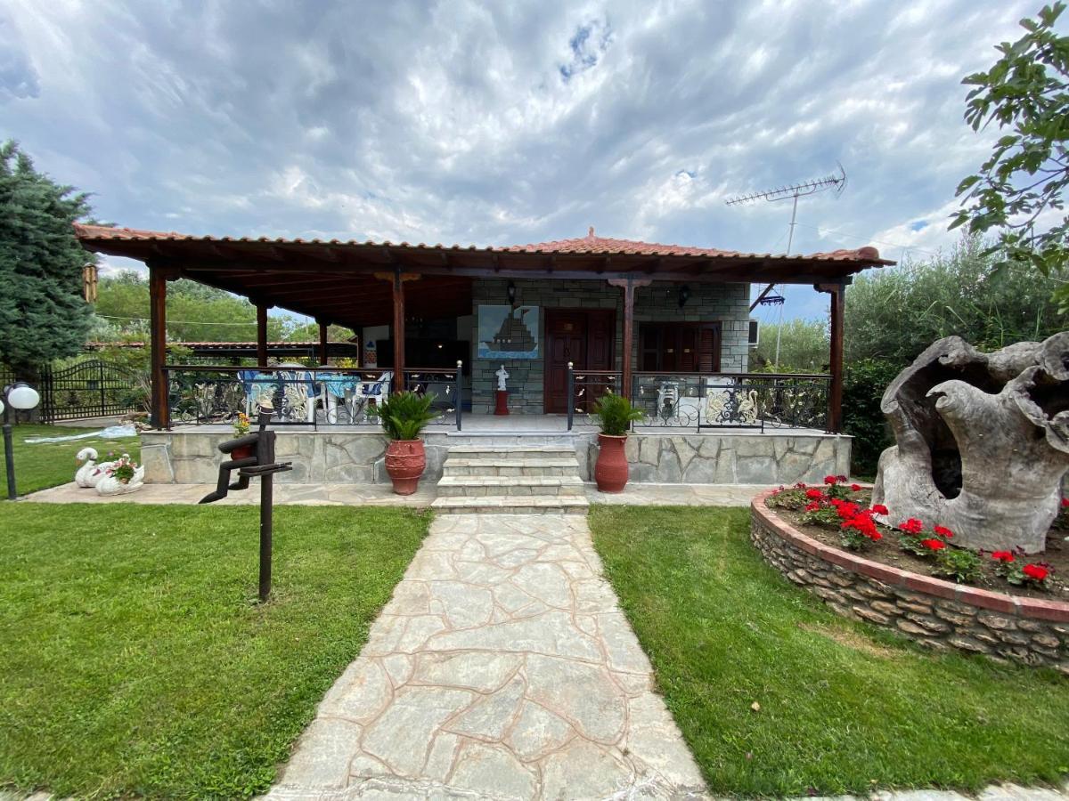 Beachfront Cottage Nea Triglia Экстерьер фото